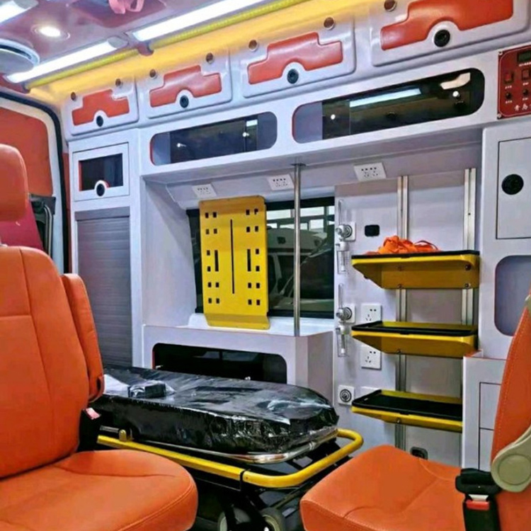 华亭长途救护车护送病人租赁价格